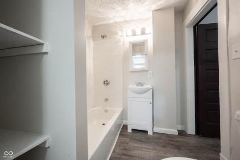 1040 Winfield Avenue Indianapolis IN 46222