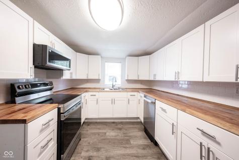 1040 Winfield Avenue Indianapolis IN 46222