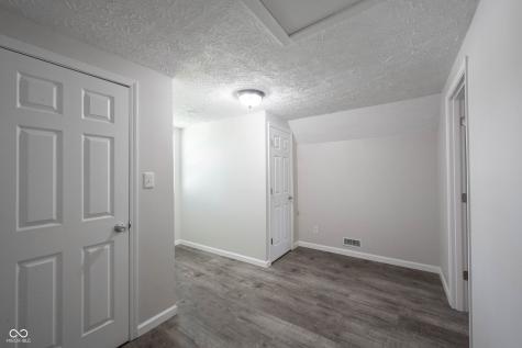 1040 Winfield Avenue Indianapolis IN 46222