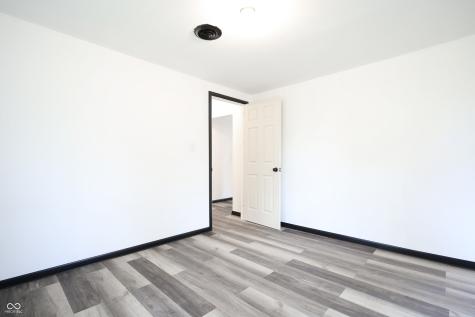 523 Patterson Road Columbus IN 47203