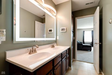 7066 Halifax Court Avon IN 46123