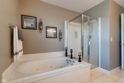 7066 Halifax Court Avon IN 46123