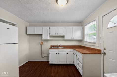 7383 E 53rd Street Indianapolis IN 46226