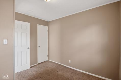 7383 E 53rd Street Indianapolis IN 46226