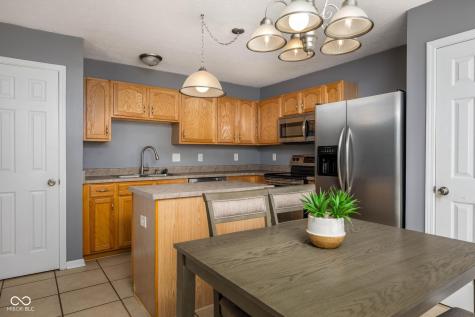 5860 Newhall Drive Indianapolis IN 46239