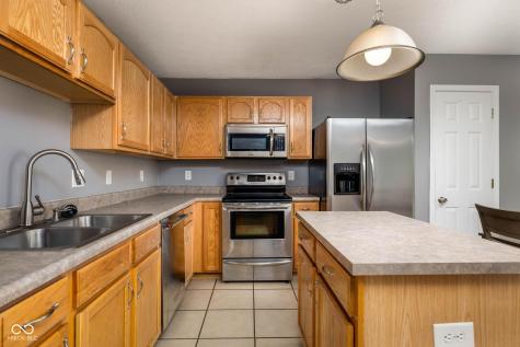 5860 Newhall Drive Indianapolis IN 46239