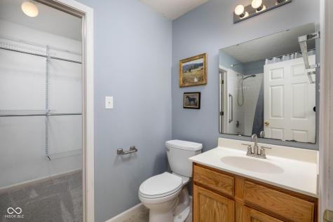 5860 Newhall Drive Indianapolis IN 46239