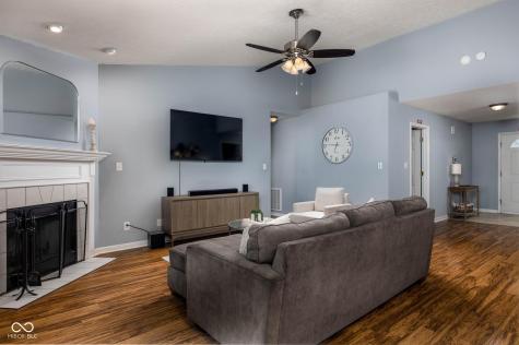 5860 Newhall Drive Indianapolis IN 46239
