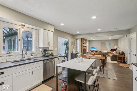 13703 Goldfinch Drive Carmel IN 46032