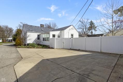 2312 Newton Street Columbus IN 47201