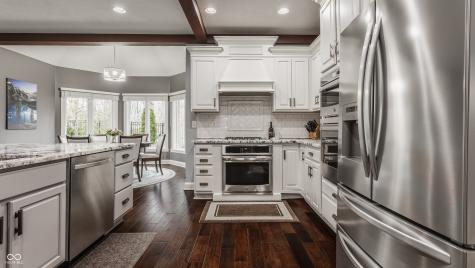 4037 Oakleaf Drive Zionsville IN 46077