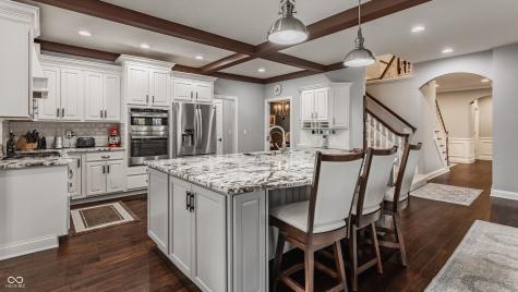 4037 Oakleaf Drive Zionsville IN 46077