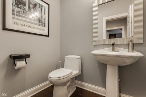 4037 Oakleaf Drive Zionsville IN 46077