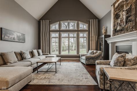 4037 Oakleaf Drive Zionsville IN 46077