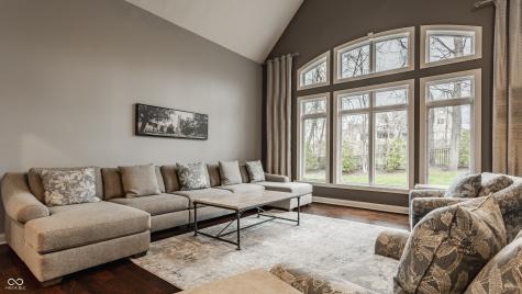 4037 Oakleaf Drive Zionsville IN 46077