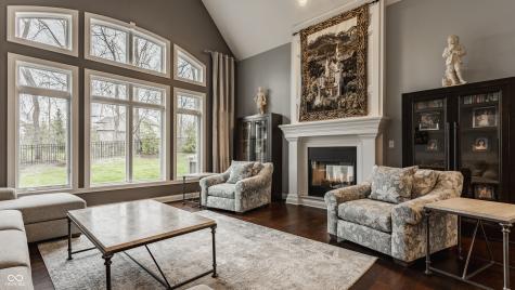 4037 Oakleaf Drive Zionsville IN 46077