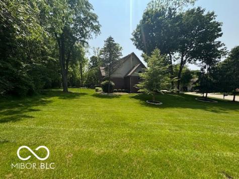 4037 Oakleaf Drive Zionsville IN 46077