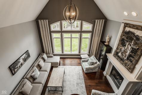4037 Oakleaf Drive Zionsville IN 46077