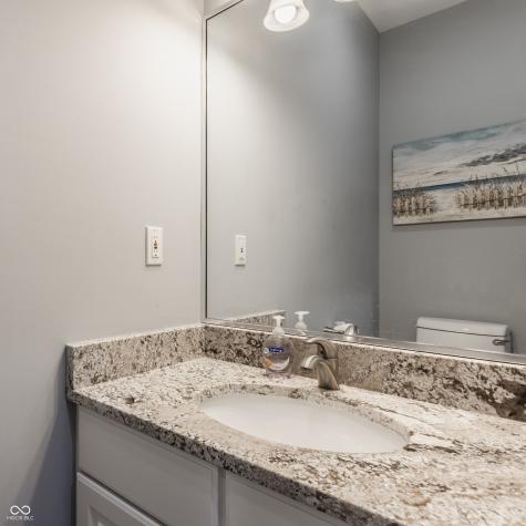 4037 Oakleaf Drive Zionsville IN 46077