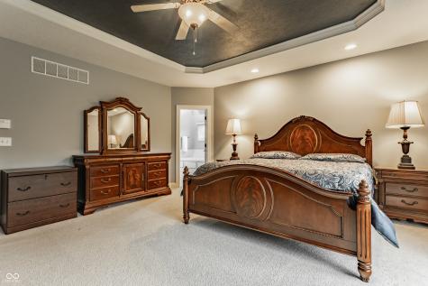 4037 Oakleaf Drive Zionsville IN 46077