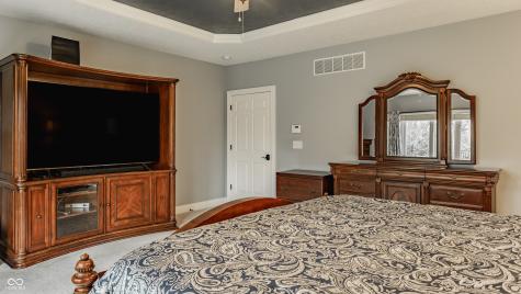 4037 Oakleaf Drive Zionsville IN 46077