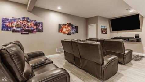 4037 Oakleaf Drive Zionsville IN 46077