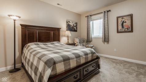 4037 Oakleaf Drive Zionsville IN 46077
