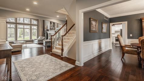 4037 Oakleaf Drive Zionsville IN 46077