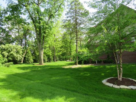 4037 Oakleaf Drive Zionsville IN 46077