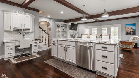 4037 Oakleaf Drive Zionsville IN 46077