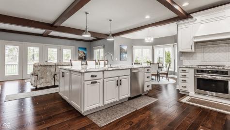 4037 Oakleaf Drive Zionsville IN 46077