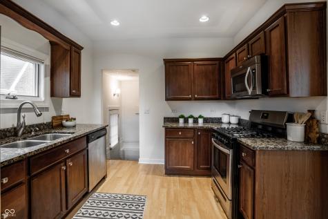 250 W 44th Street Indianapolis IN 46208