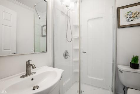 250 W 44th Street Indianapolis IN 46208