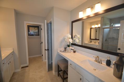 8818 Howlett Lane Indianapolis IN 46259