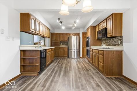 636 Bakeway Circle Indianapolis IN 46231