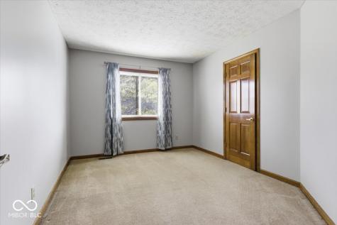 636 Bakeway Circle Indianapolis IN 46231