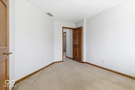 636 Bakeway Circle Indianapolis IN 46231