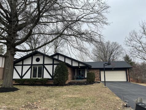 8402 Tanager Lane Indianapolis IN 46256