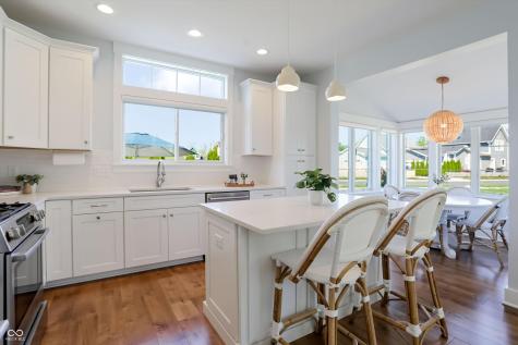 10472 Lower Garden Way Zionsville IN 46077