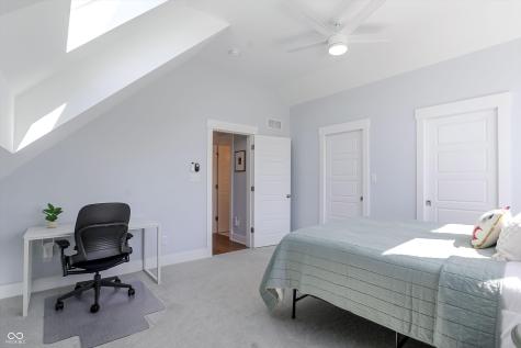 10472 Lower Garden Way Zionsville IN 46077