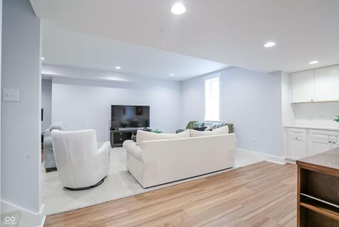 10472 Lower Garden Way Zionsville IN 46077