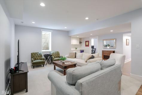 10472 Lower Garden Way Zionsville IN 46077