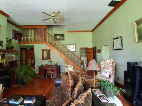 1022 E 600 S Franklin IN 46131