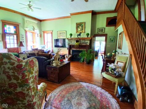 1022 E 600 S Franklin IN 46131