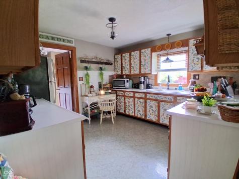 1022 E 600 S Franklin IN 46131