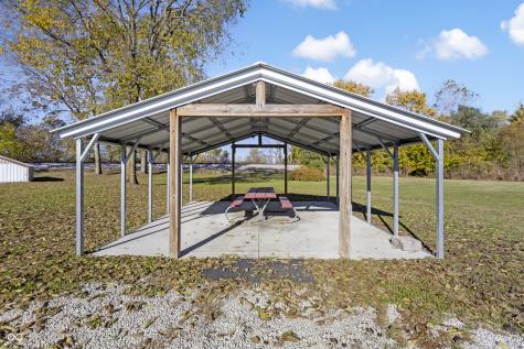 1620 Jonesville Road Columbus IN 47201