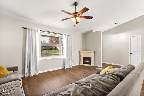 3277 Muriel Place Columbus IN 47203