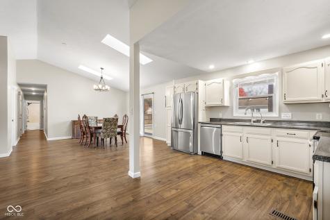 3277 Muriel Place Columbus IN 47203