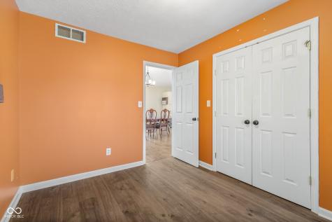 3277 Muriel Place Columbus IN 47203