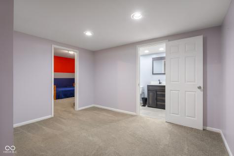 3277 Muriel Place Columbus IN 47203